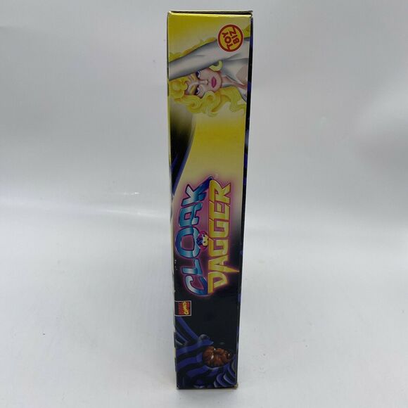 Marvel Entertainment Cloak and Dagger Collectors Set Action Figure New Sealed - Picture 4 of 5